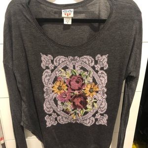 Long Sleeve w/ Floral Design